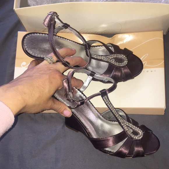 David’s Bridal/Michaelangelo “Willow” Embellished Espresso Wedges sz 8 - Picture 3 of 16